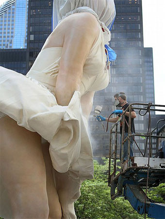 Памятник Мэрилин Монро в Чикаго4