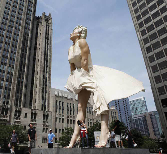 Памятник Мэрилин Монро в Чикаго9